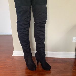 Black Over-the-Knee Suede Boots